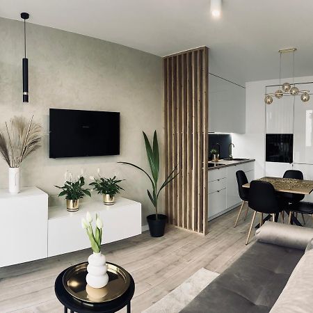 Nowoczesny Apartament Z Garazem Morelova Γκντανσκ Εξωτερικό φωτογραφία